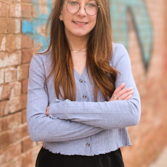 Meet your Posher, Mandy - Picture 2 of 3